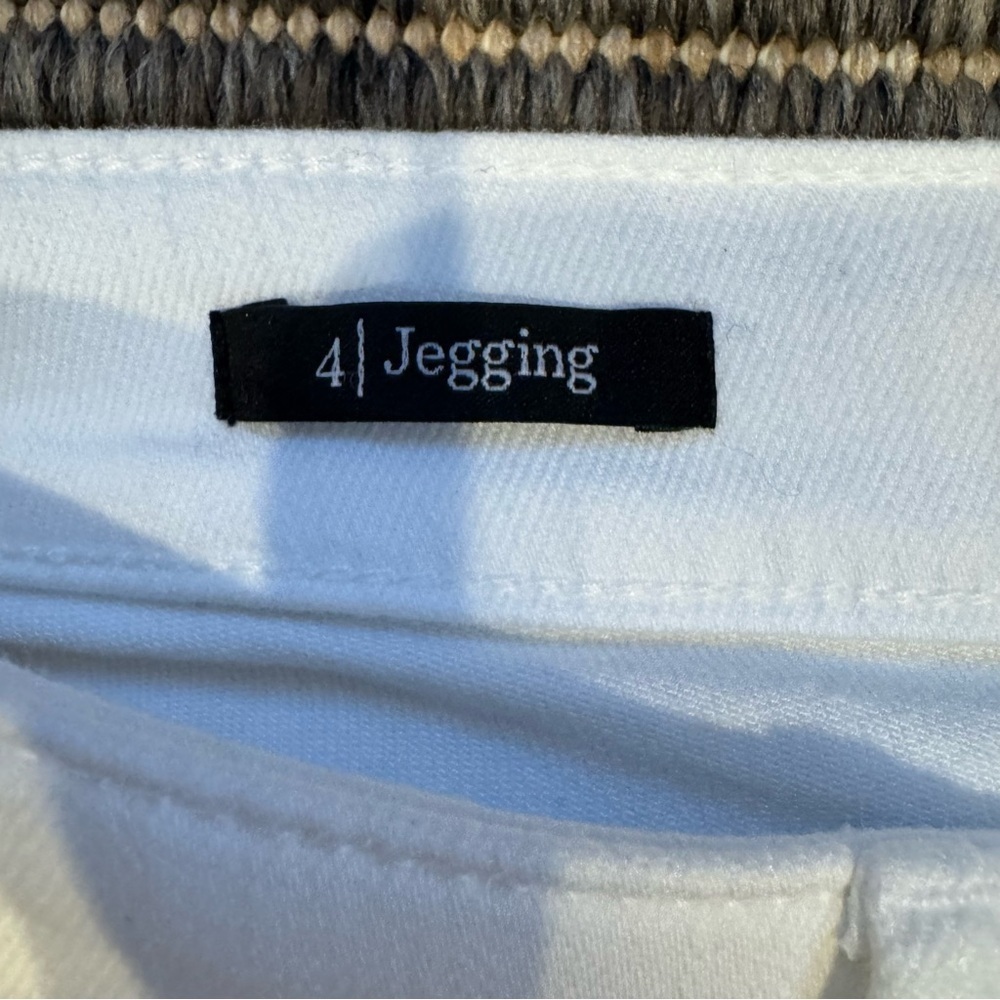 Talbots Women's White Skinny Jeans - Picture 5 of 5